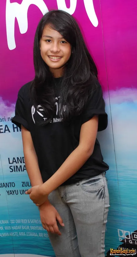 Foto Maudy Ayunda