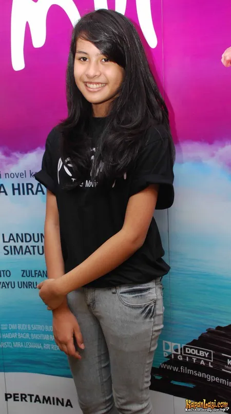 Foto Maudy Ayunda