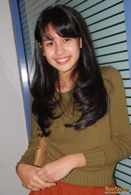 Foto Maudy Ayunda