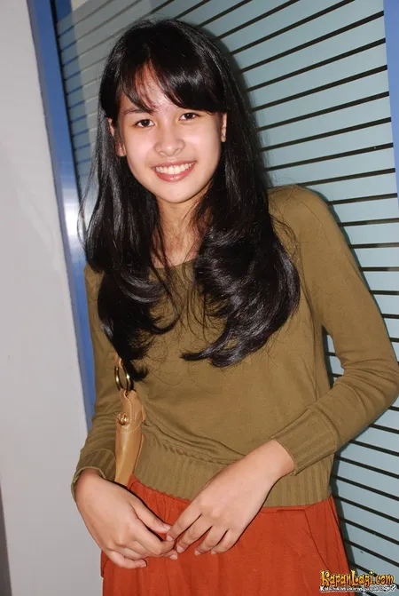 Foto Maudy Ayunda