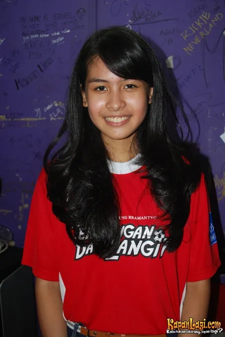 Foto Maudy Ayunda