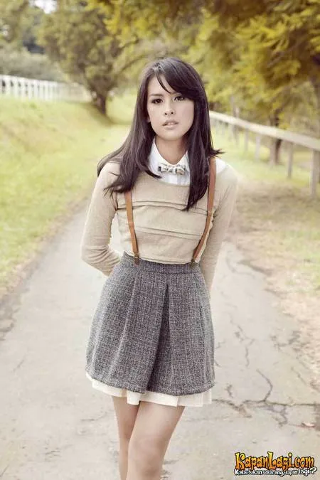 Foto Maudy Ayunda