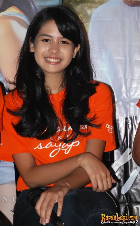 Foto Maudy Ayunda
