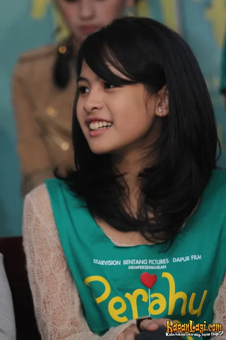 Foto Maudy Ayunda