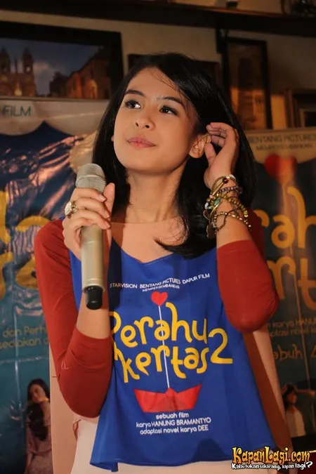 Foto Maudy Ayunda