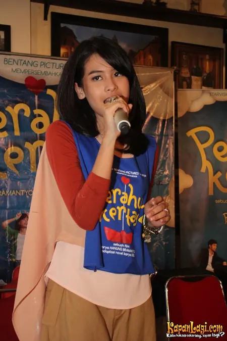 Foto Maudy Ayunda