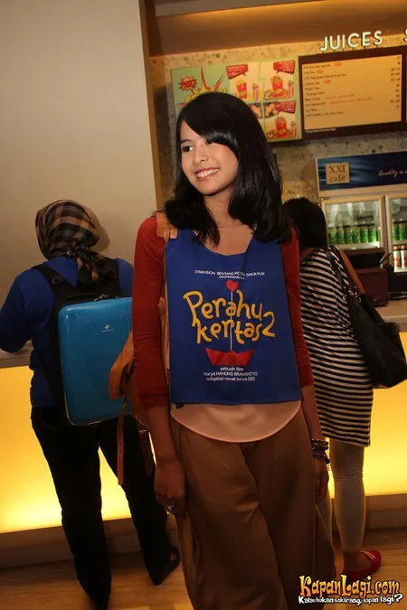 Foto Maudy Ayunda