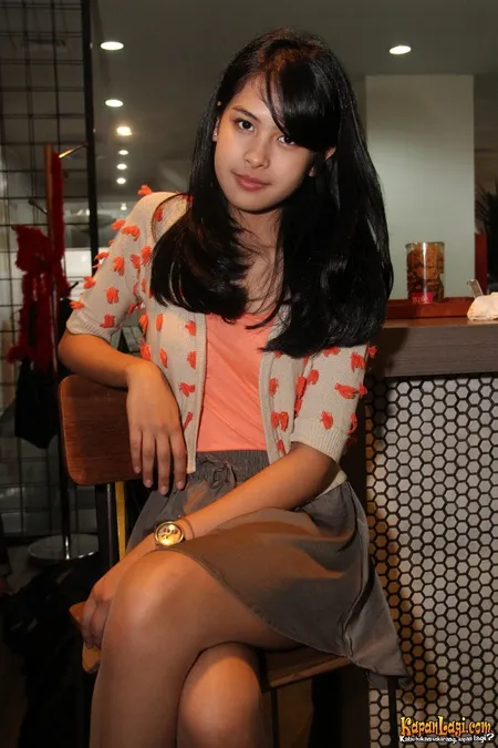 Foto Maudy Ayunda