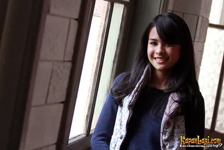 Foto Maudy Ayunda