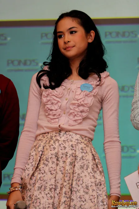 Foto Maudy Ayunda