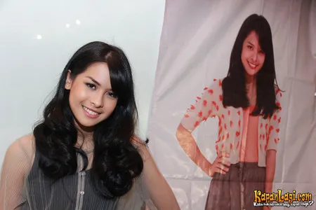 Foto Maudy Ayunda