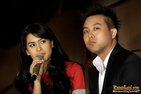 Foto Maudy Ayunda