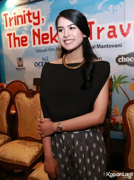 Foto Maudy Ayunda
