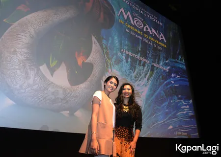 Foto Maudy Ayunda