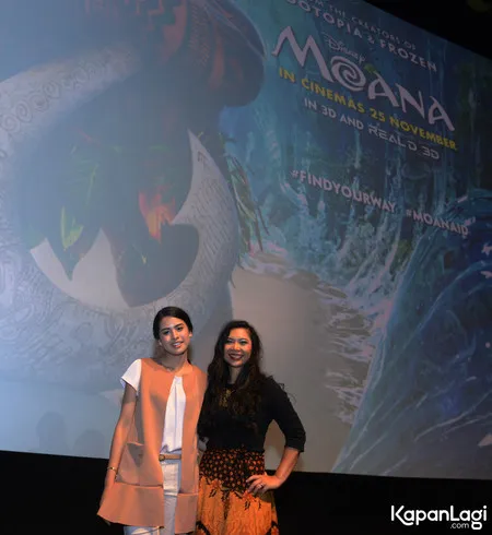 Foto Maudy Ayunda