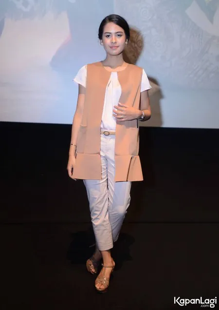 Foto Maudy Ayunda