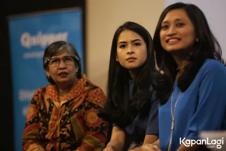 Foto Maudy Ayunda