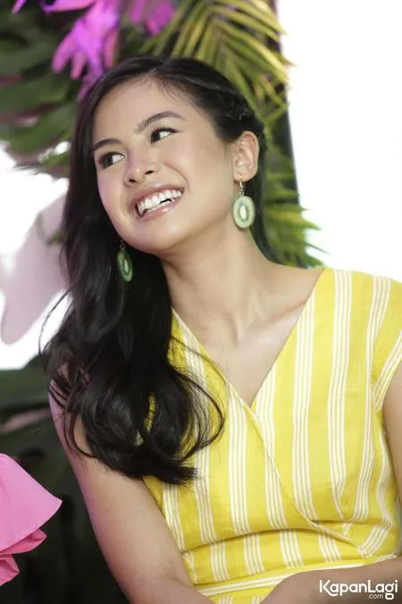 Foto Maudy Ayunda