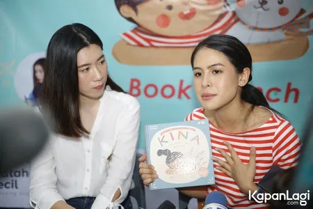 Foto Maudy Ayunda