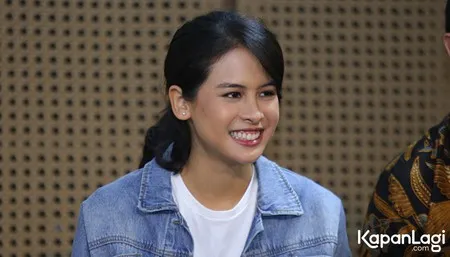 Foto Maudy Ayunda