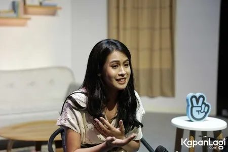 Foto Maudy Ayunda