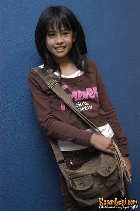 Foto Maudy Ayunda