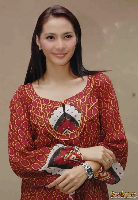 Foto Maudy Koesnaedi