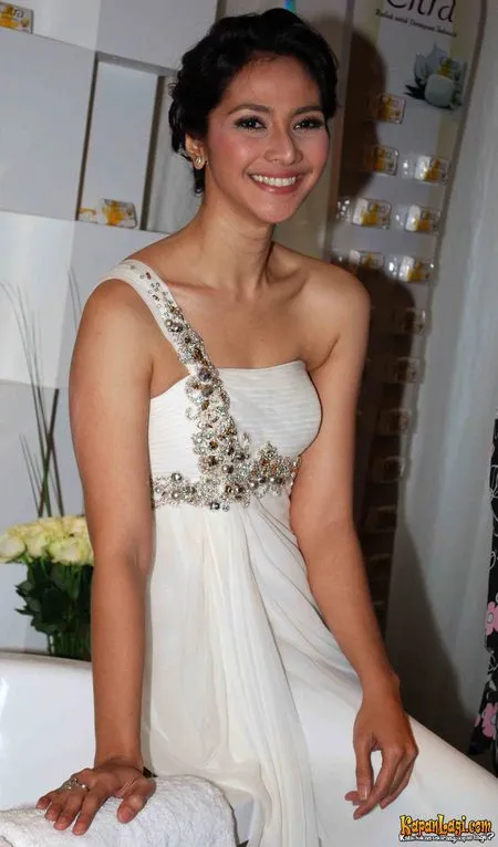Foto Maudy Koesnaedi