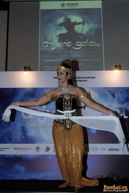 Foto Maudy Koesnaedi