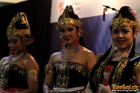 Foto Maudy Koesnaedi