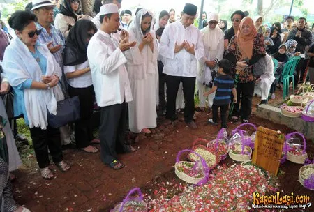 Foto Maudy Koesnaedi