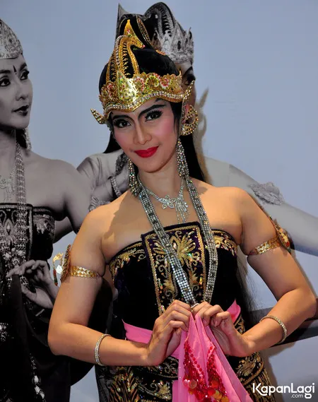 Foto Maudy Koesnaedi