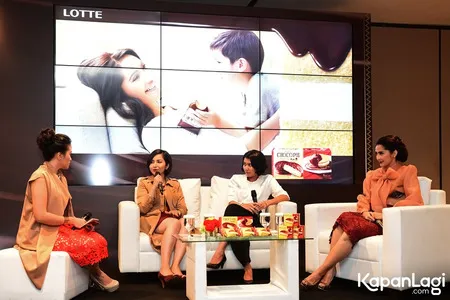 Foto Maudy Koesnaedi