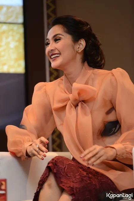 Foto Maudy Koesnaedi