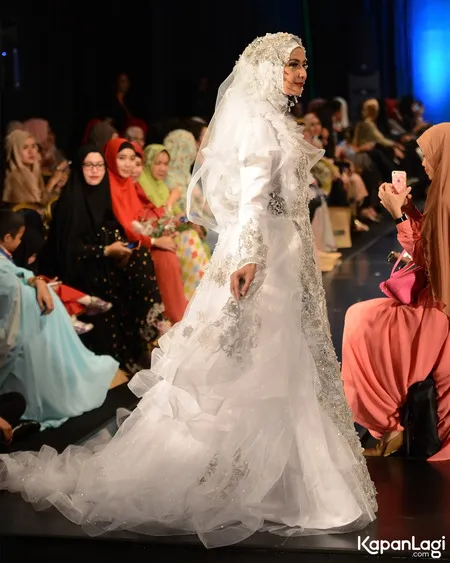 Foto Maudy Koesnaedi