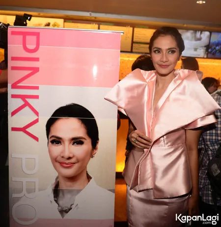 Foto Maudy Koesnaedi