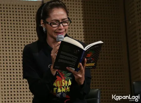 Foto Maudy Koesnaedi