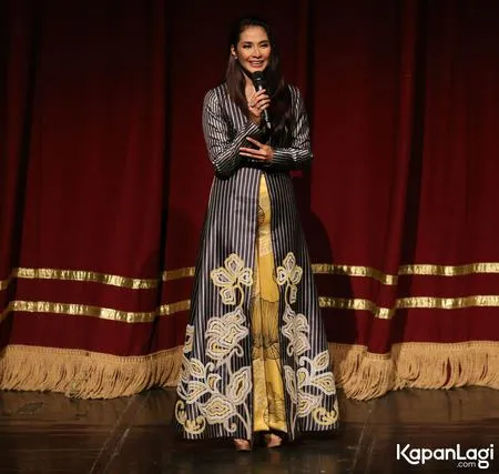 Foto Maudy Koesnaedi