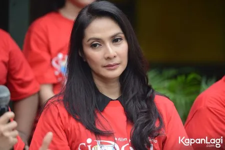 Foto Maudy Koesnaedi