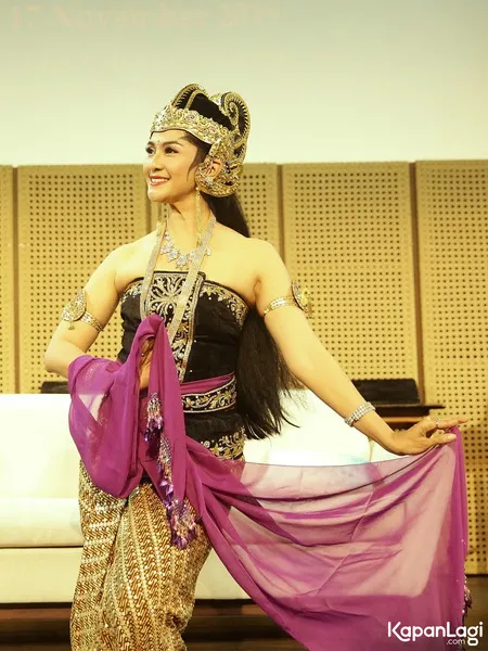 Foto Maudy Koesnaedi