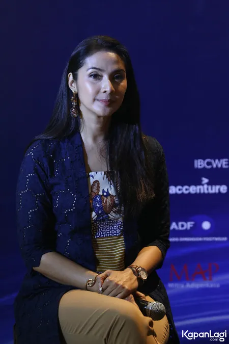 Foto Maudy Koesnaedi