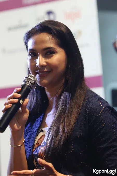 Foto Maudy Koesnaedi