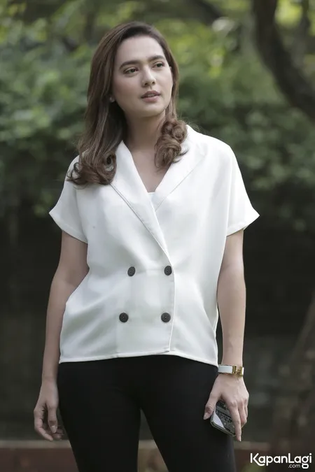 Foto Mayang Yudhitia