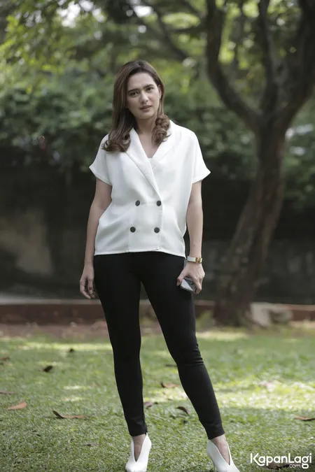 Foto Mayang Yudhitia