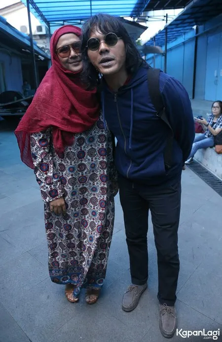 Foto Mayky Wongkar