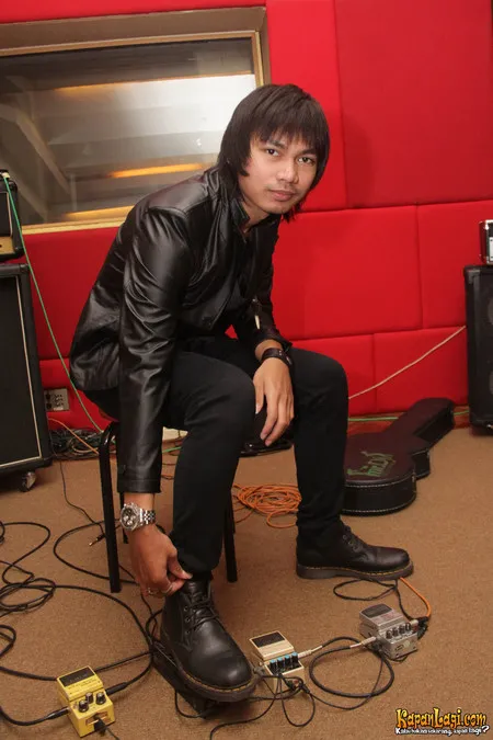 Foto Mega Eighteen Plus Band