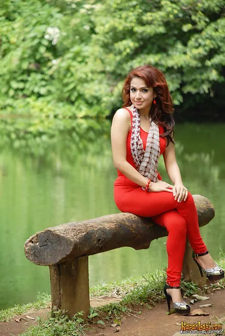 Foto Mehnaz Marinez