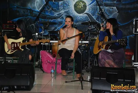 Foto Melanie Subono