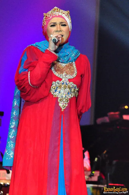 Foto Melly Goeslaw