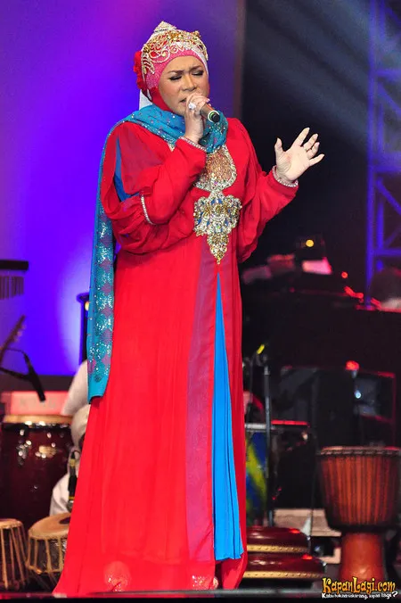 Foto Melly Goeslaw